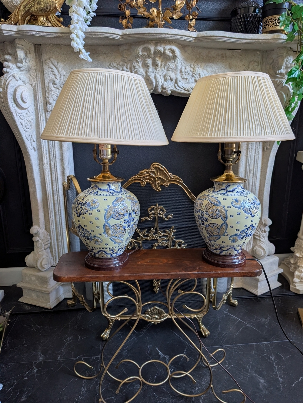Vintage Chinoiserie Brass w/ Wood Base,  Blue and Green Design, Table Lamp, 21"